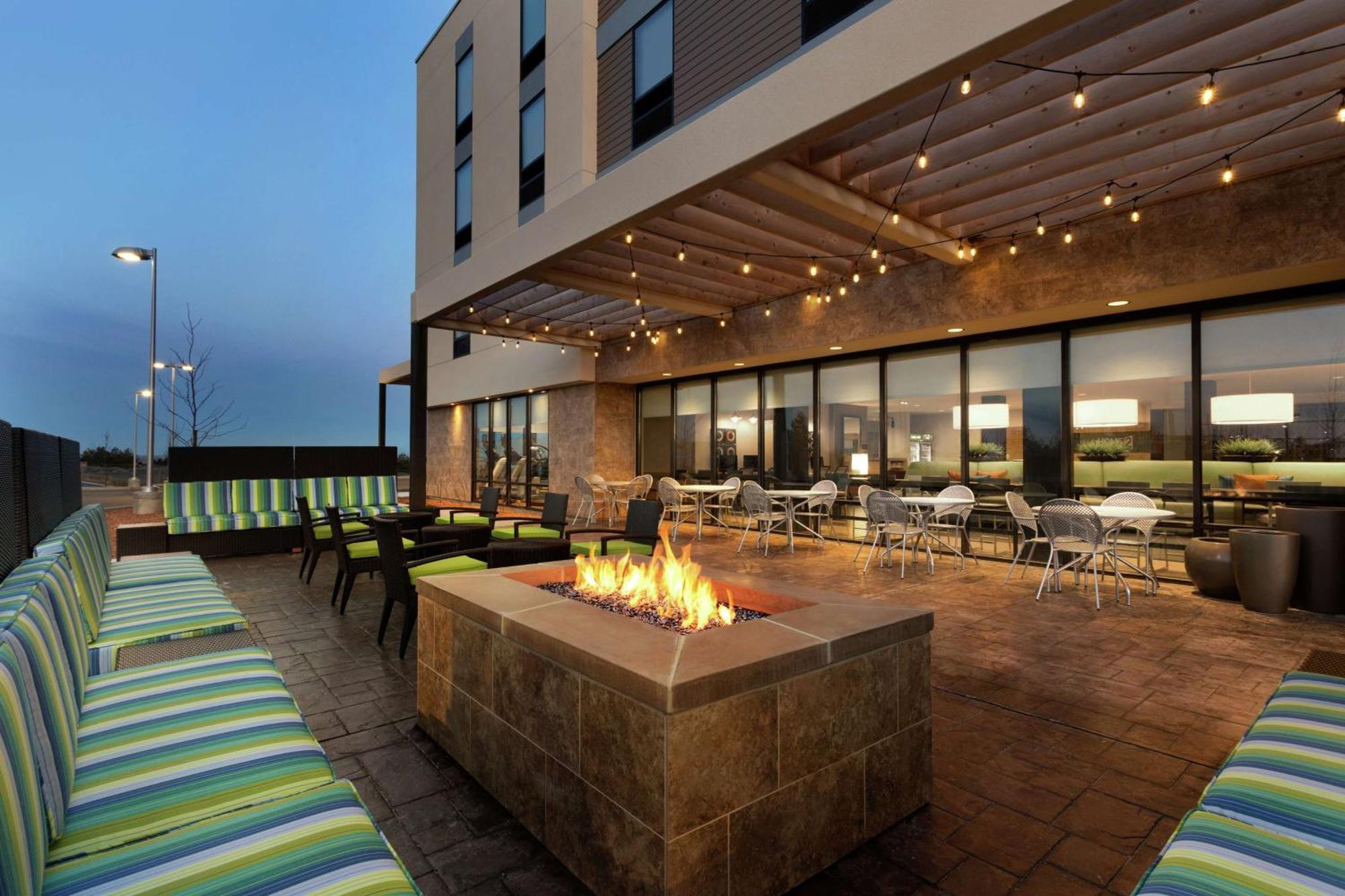 Hotel Home2 By Hilton